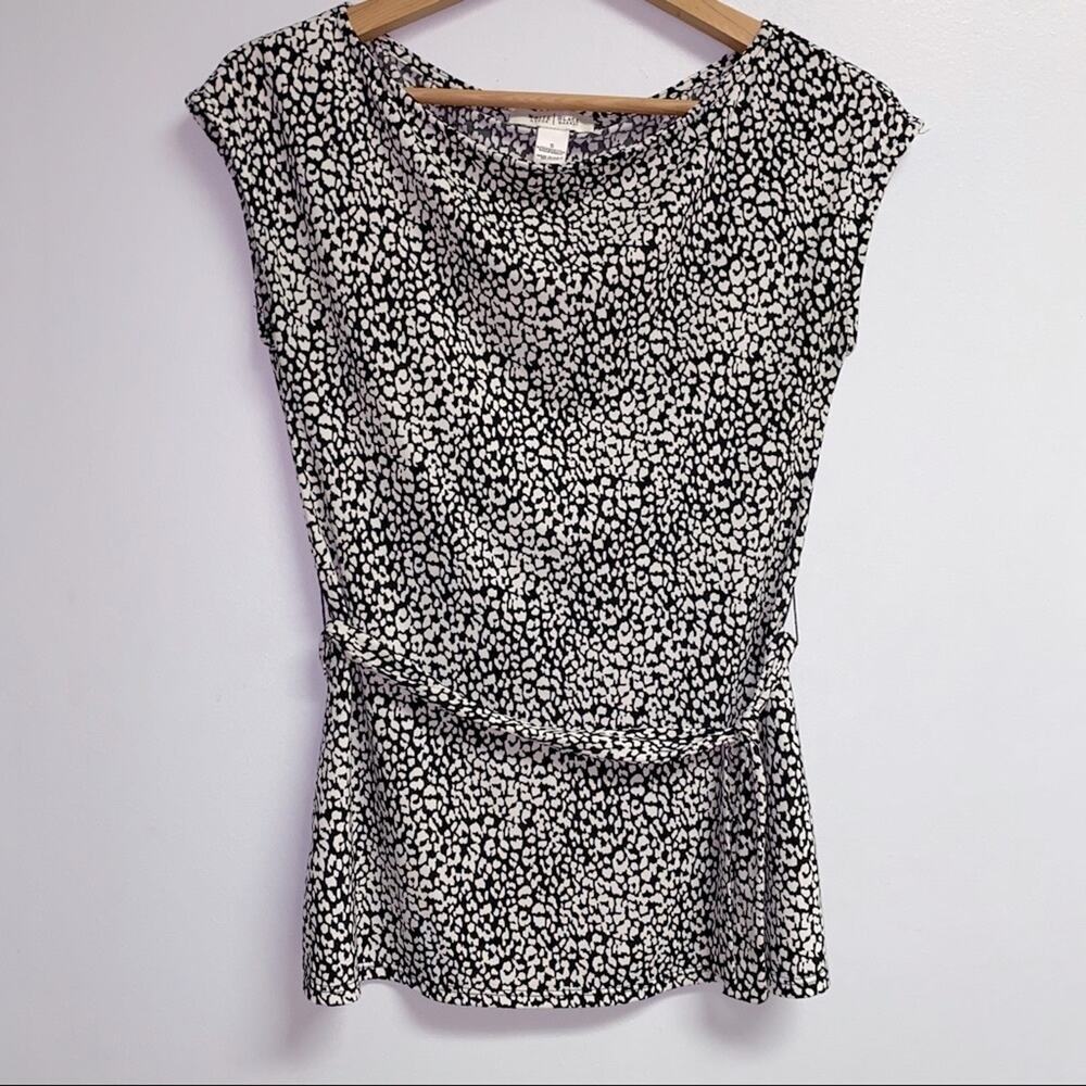 WHITE HOUSE BLACK MARKET TOP - SMALL
